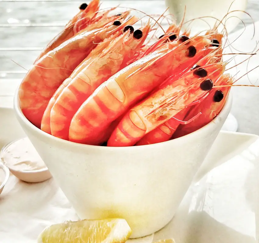 where to eat in port douglas prawns
