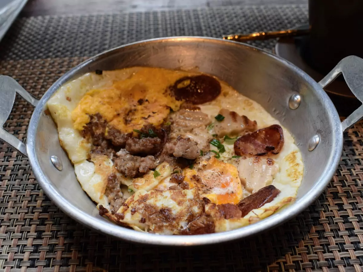 Thai breakfast eggs dish