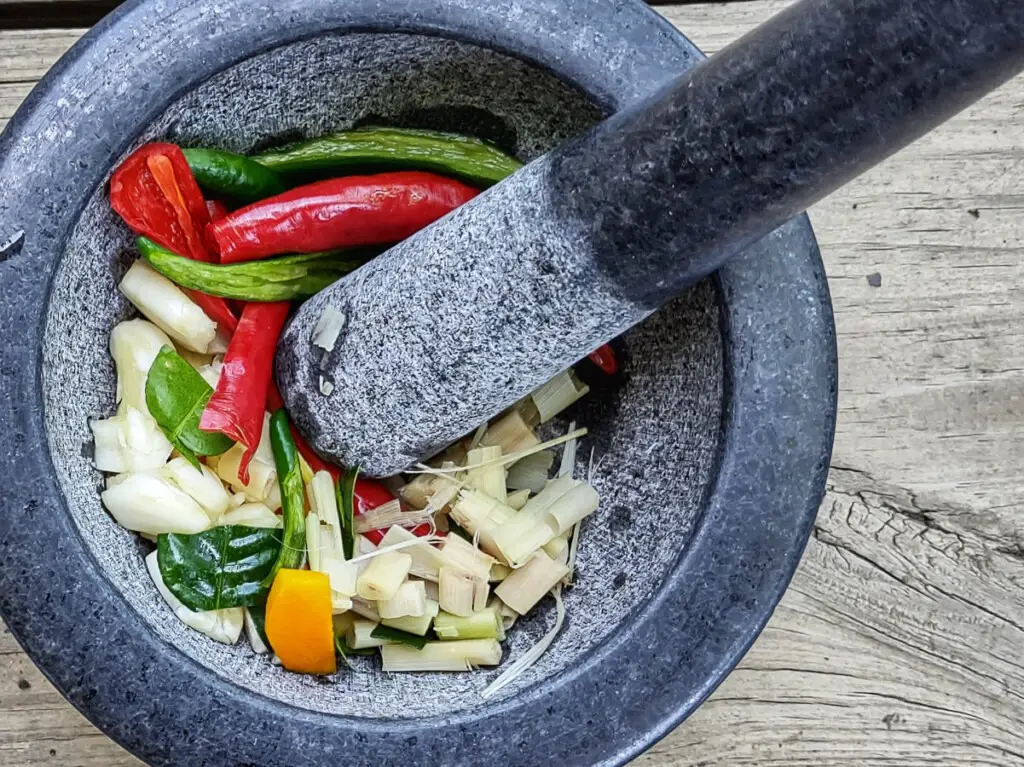 cambodian food curry paste pestle mortar