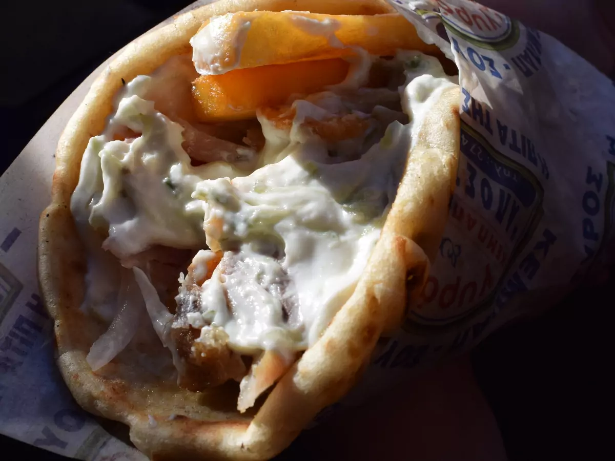 What to eat with tzatziki gyros