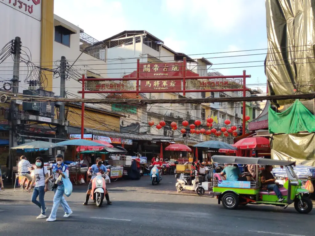 Bangkok chinatown market by day