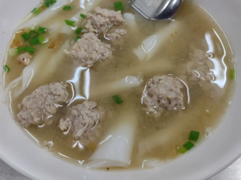 kway chap rice noodle pork soup Bangkok