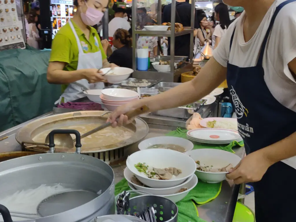 pork noodle soup bangkok night market street food