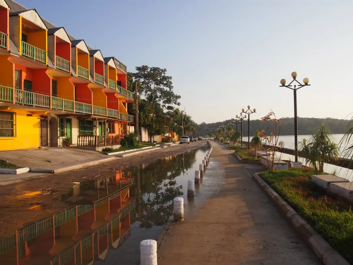 accommodation on the island of flores guatemala